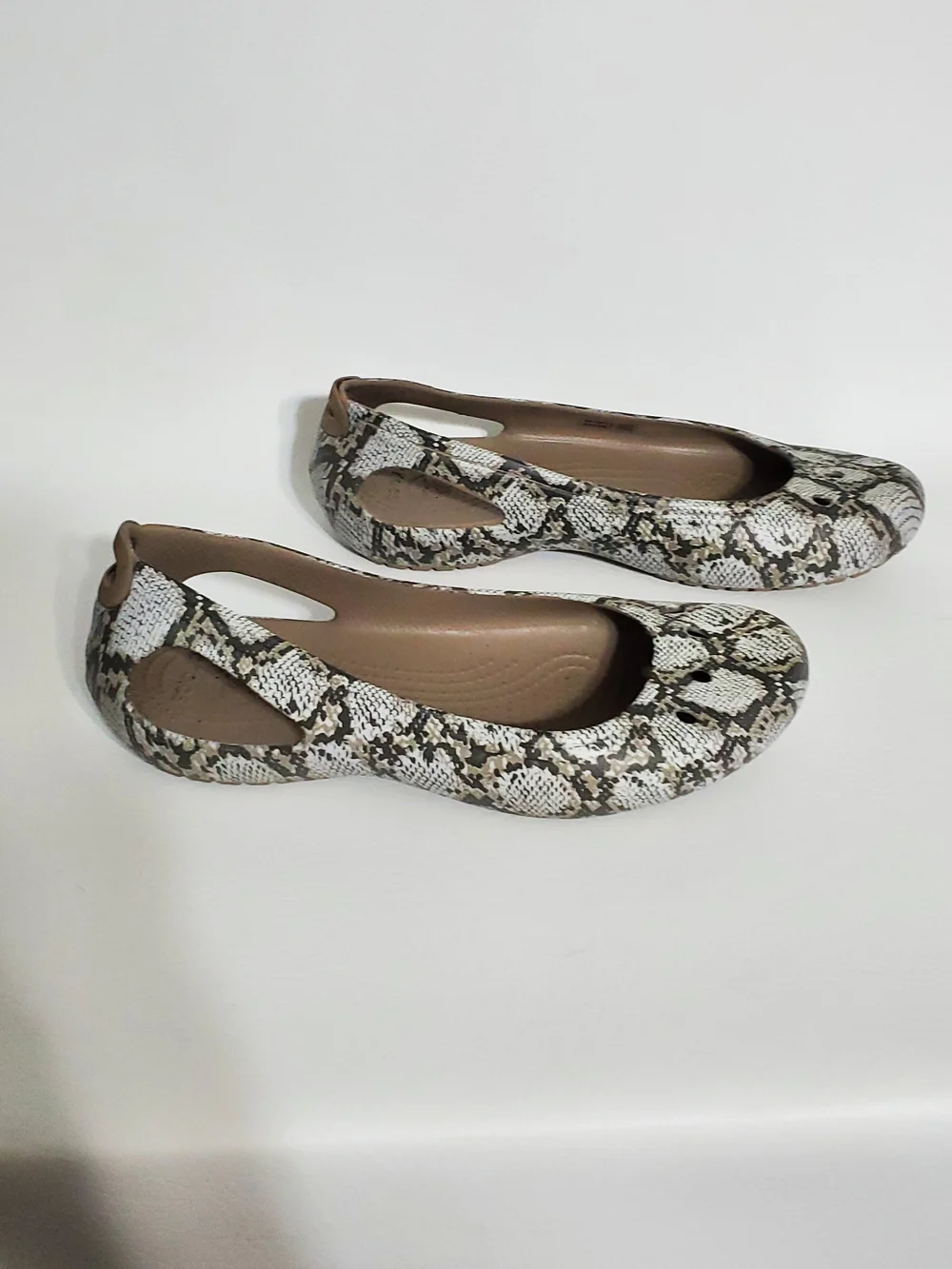 CROCS Women's Snake-Print Ballet Flats in Beige and Black Slip On Size 8